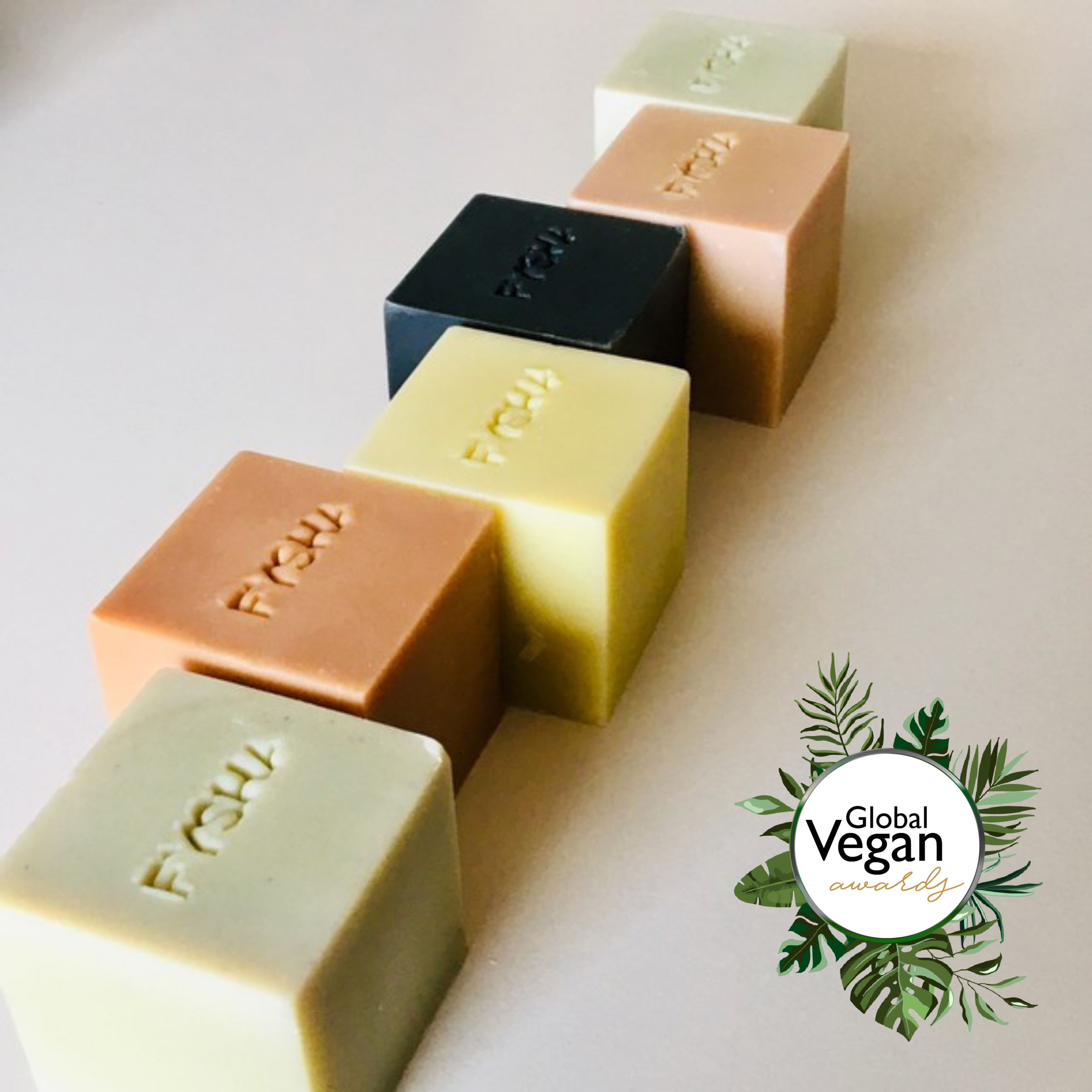 LUXLIFE MAGAZINE 2021 GLOBAL VEGAN AWARDS