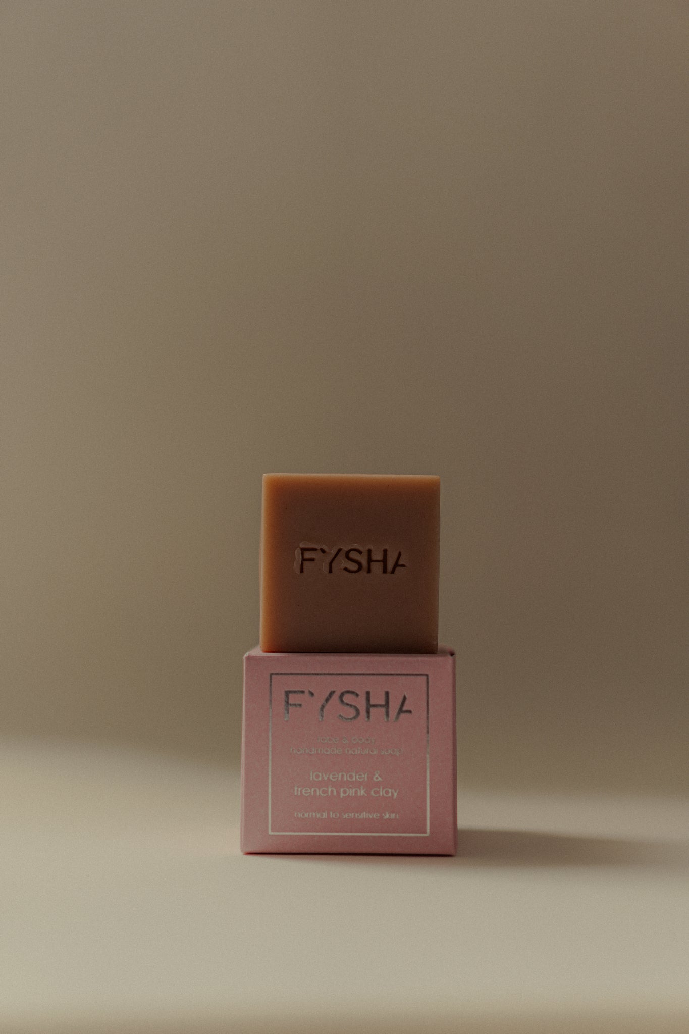 LAVENDER ESSENTIAL OIL & Plastic free lavender and French pink clay soap bar, vegan solid cleanser for face and body